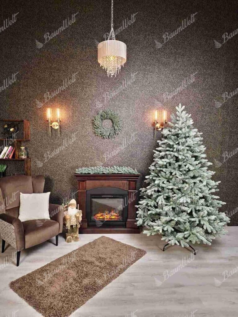 Künstlicher Weihnachtsbaum 3D Fichte Silber hat dichte silber-grüne Nadeln